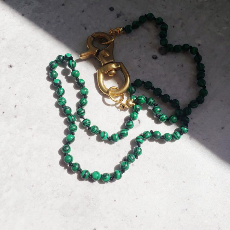 Collar hilado corto con piedras - Imagen 9