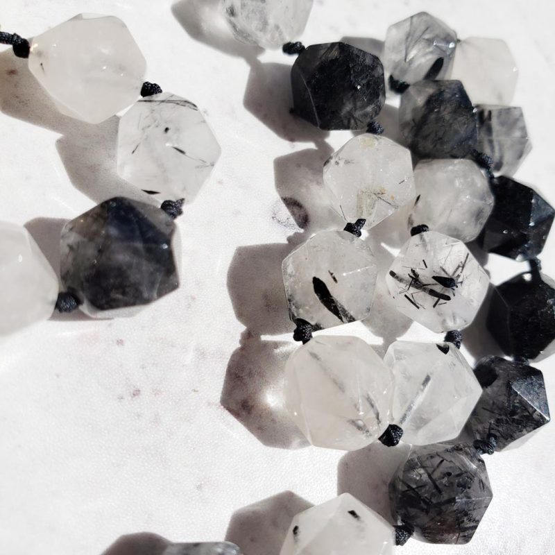 Collar hilado corto con piedras - Imagen 14